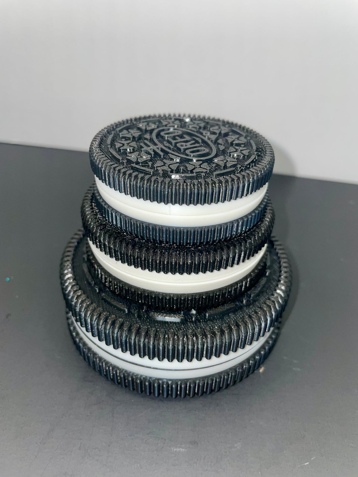 Oreo herb grinder